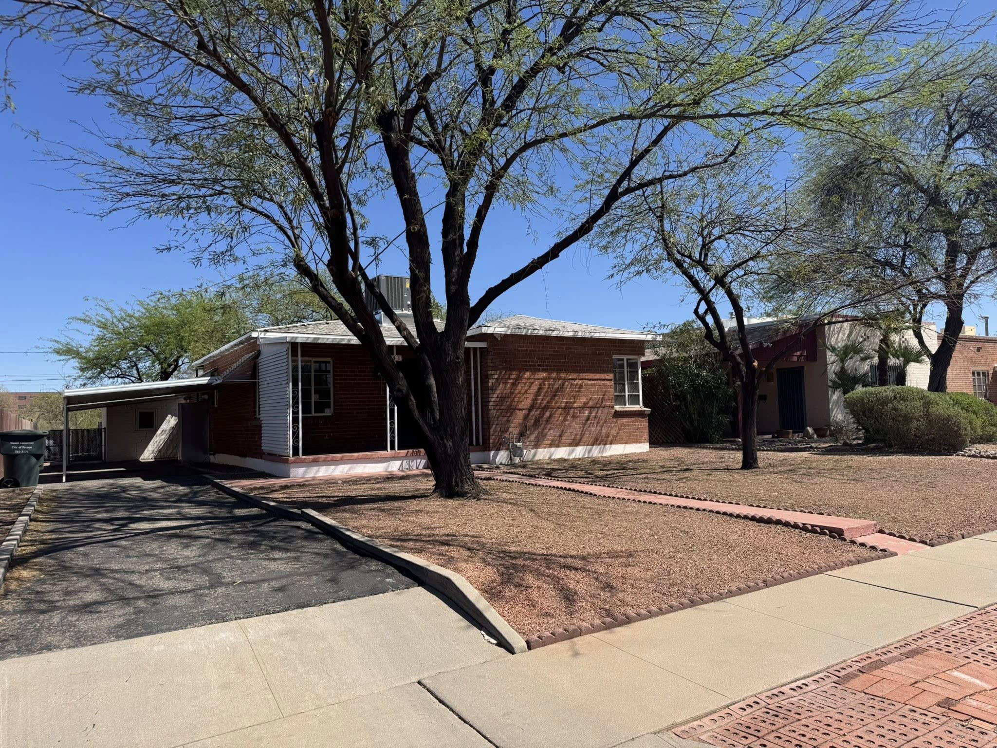 1731 East 9th Street – photo 1