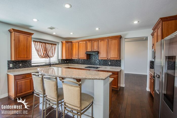11042 Gammila Drive – photo 5