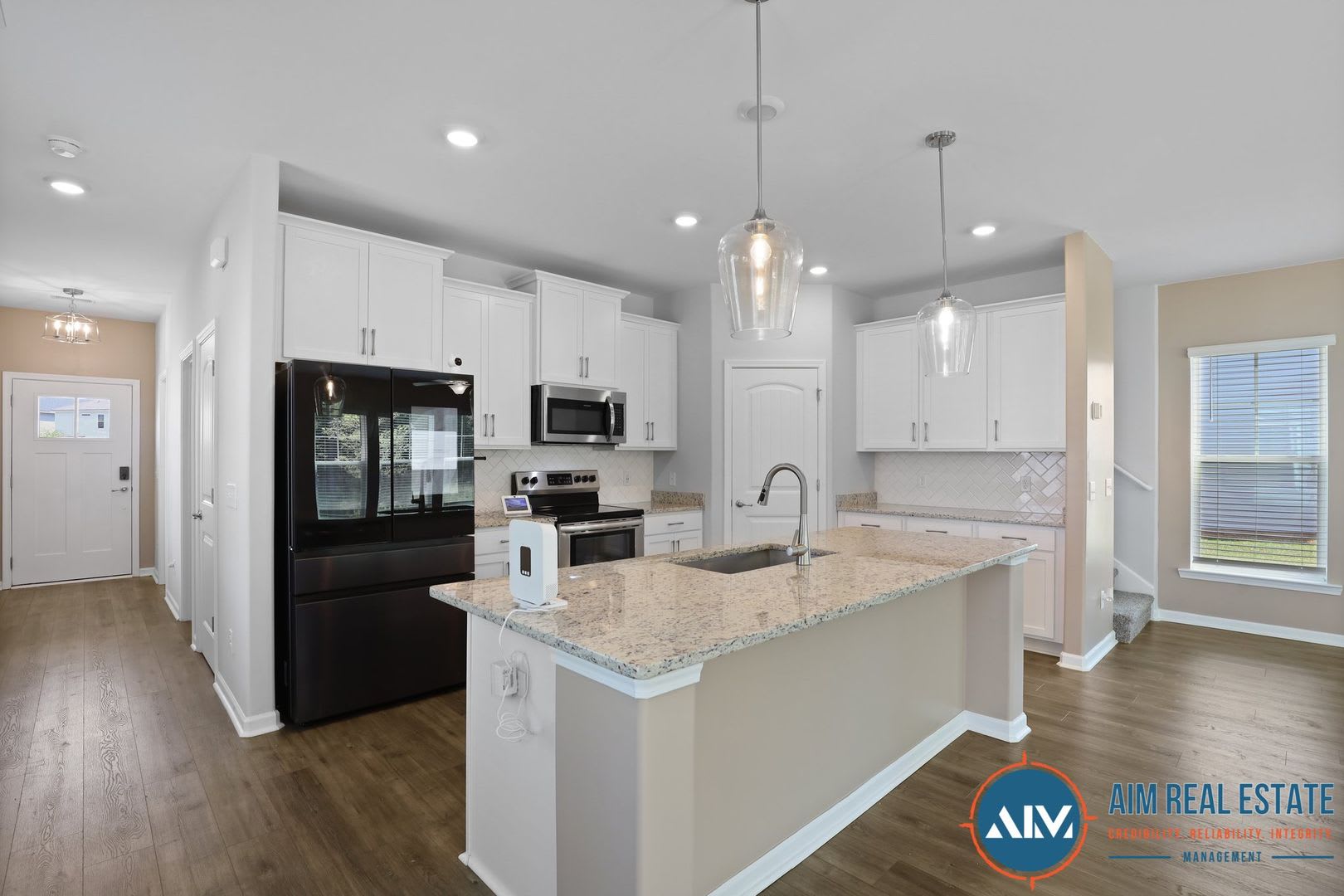 Modern 4BR in Millstone Landing – photo 2