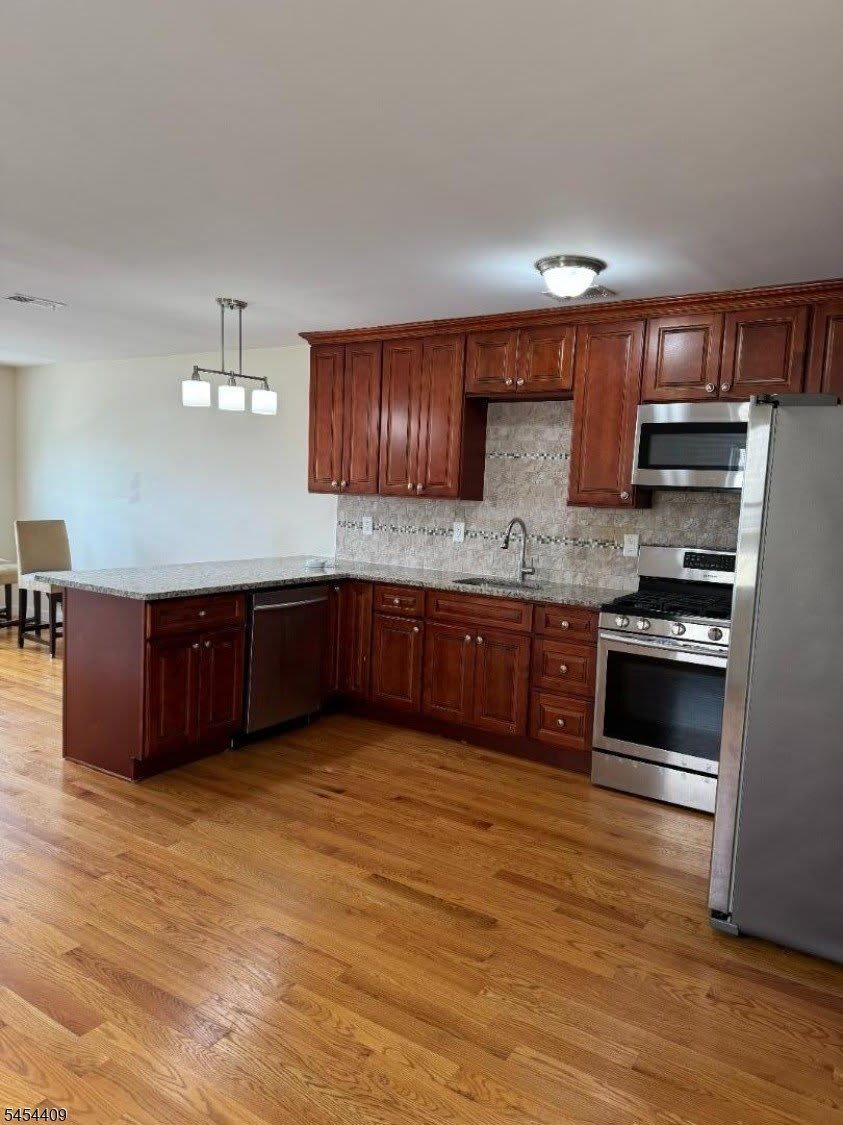 82 Oraton St – photo 2