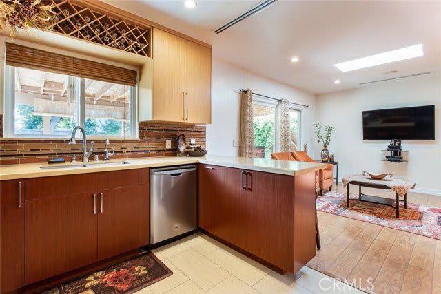 336 West Lexington Drive – photo 1
