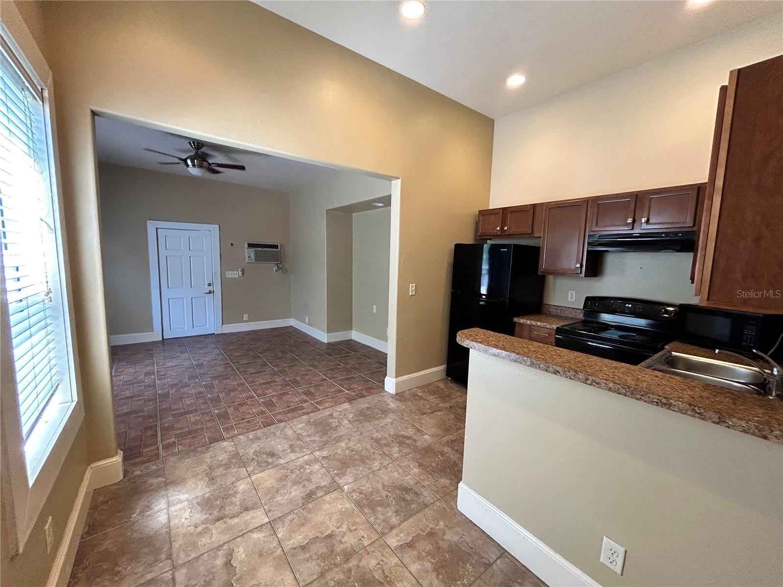 739 DARTMOOR Street N – photo 3