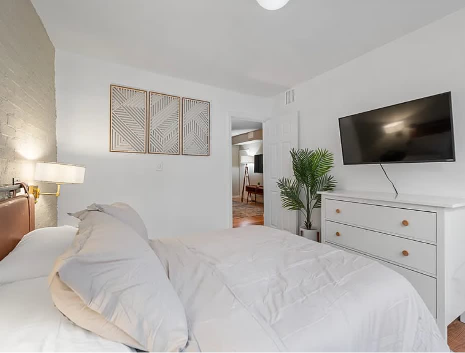 370 8Th Ave – photo 4