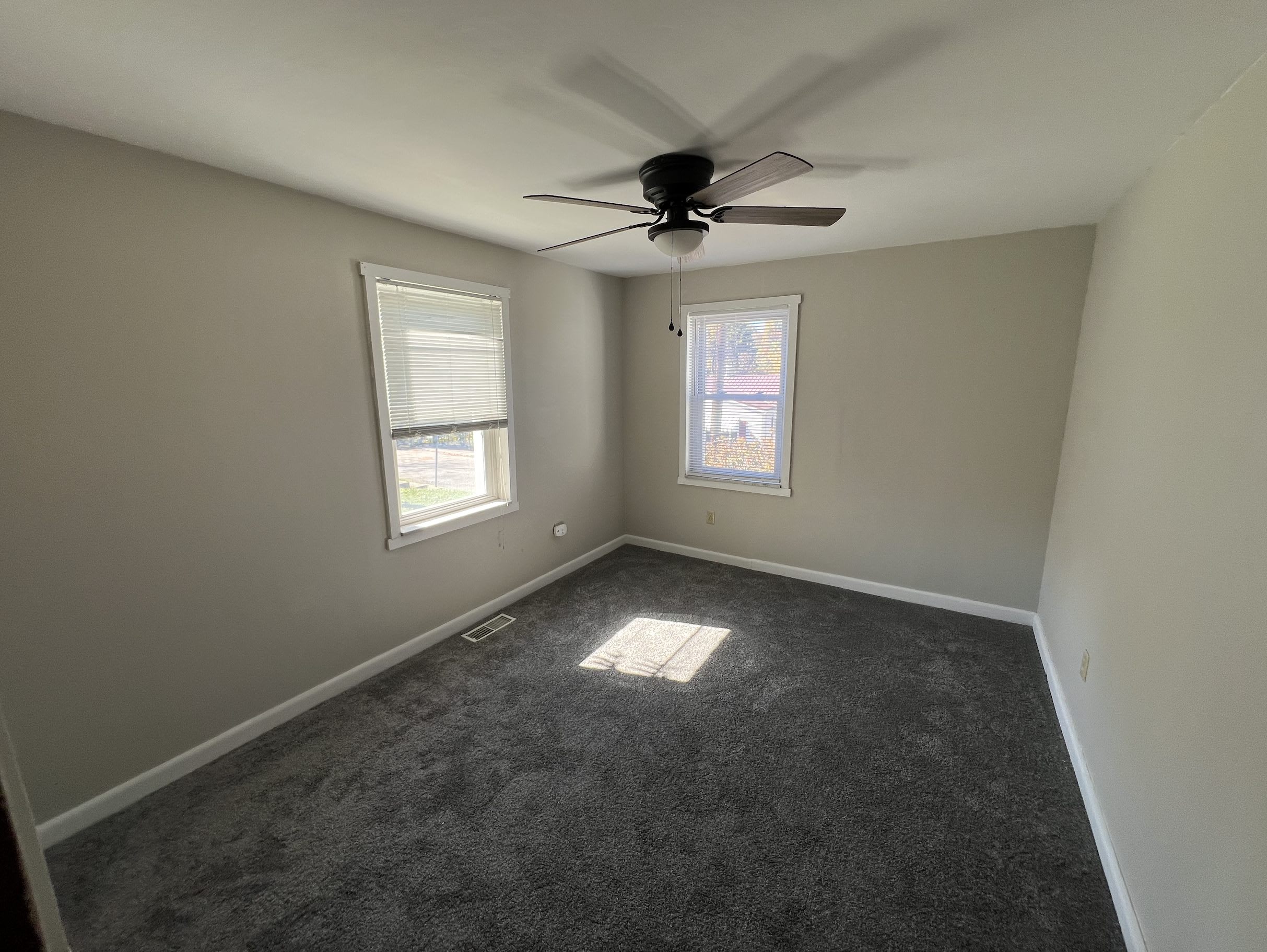 342 Crawford Ave – photo 5