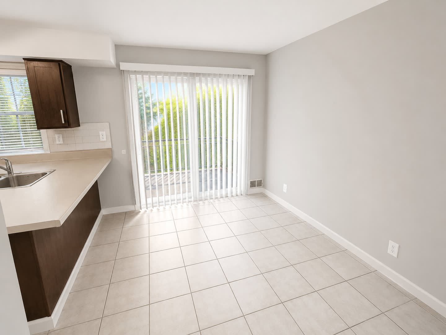 164 Woodlake Manor – photo 3