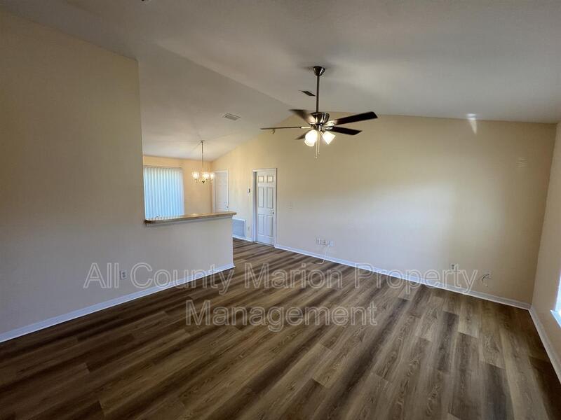 520 Marion Oaks Ln – photo 2