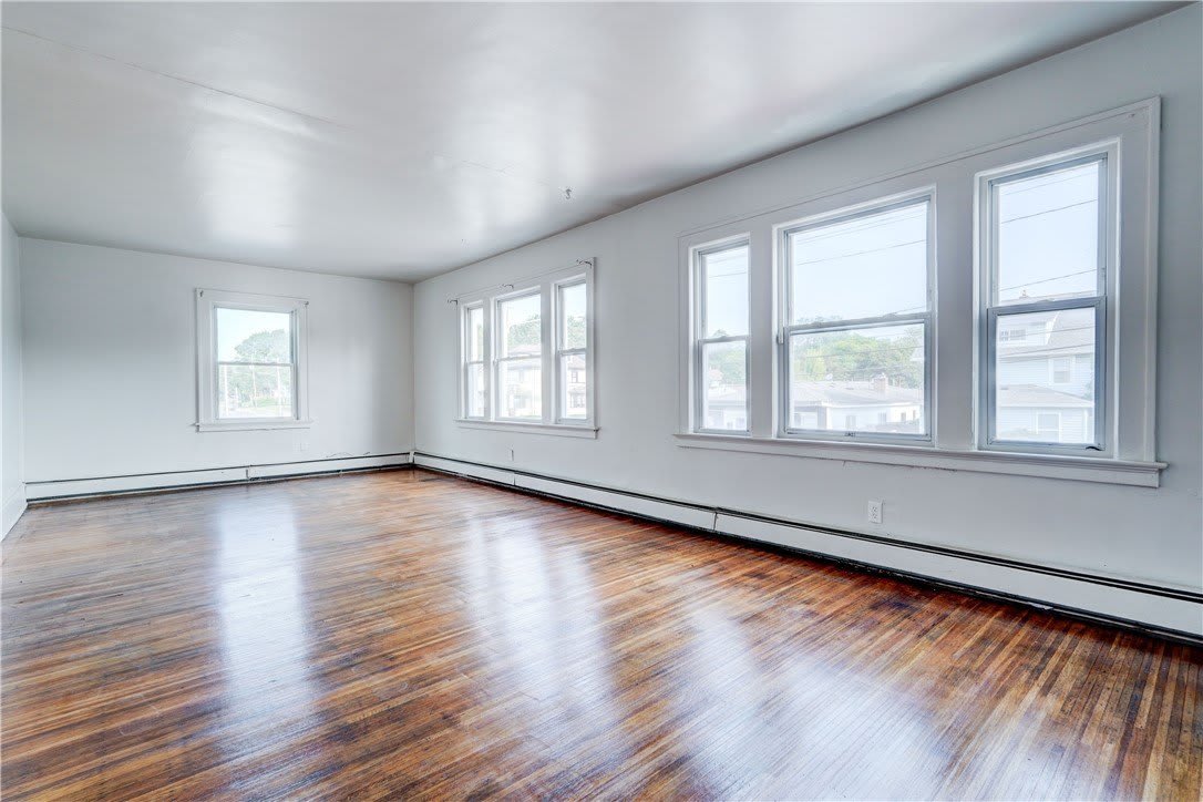 2247 Clifford Avenue – photo 5