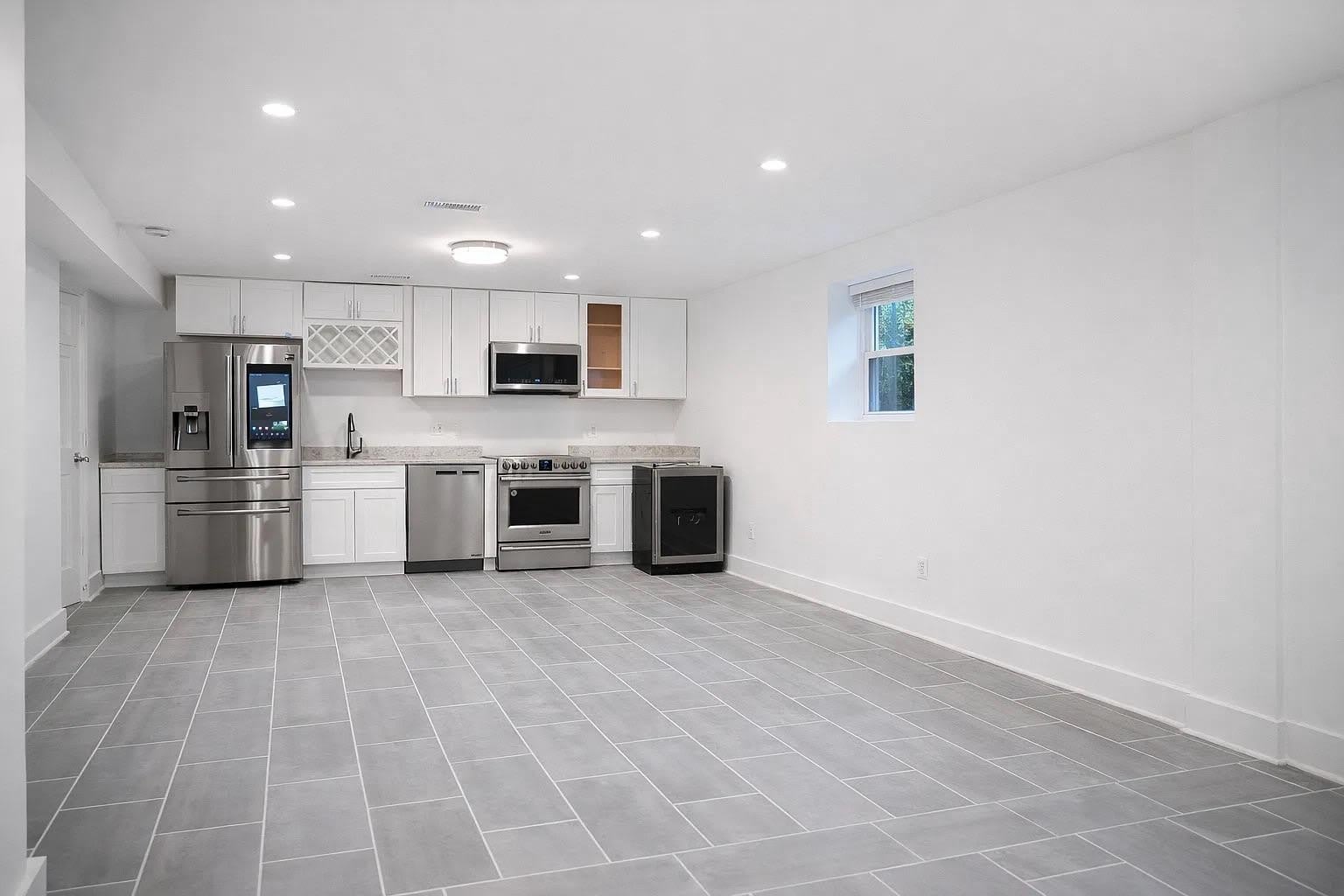 1633 KALMIA Road NW – photo 3