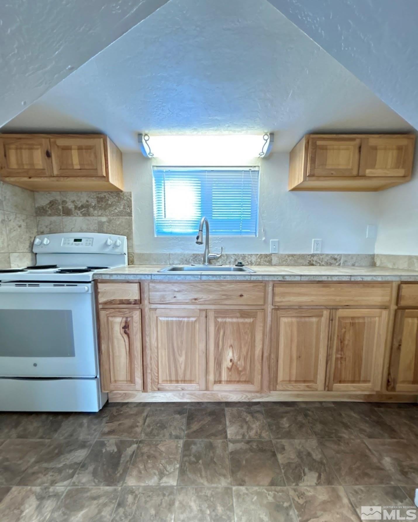 621 1/2 6th Street – photo 5