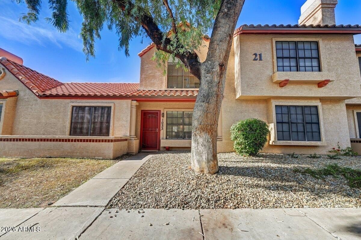 4901 E Kelton Lane – photo 2
