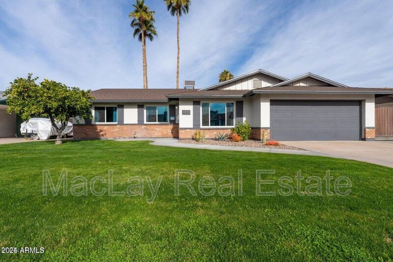 2430 E Hermosa Dr – photo 1
