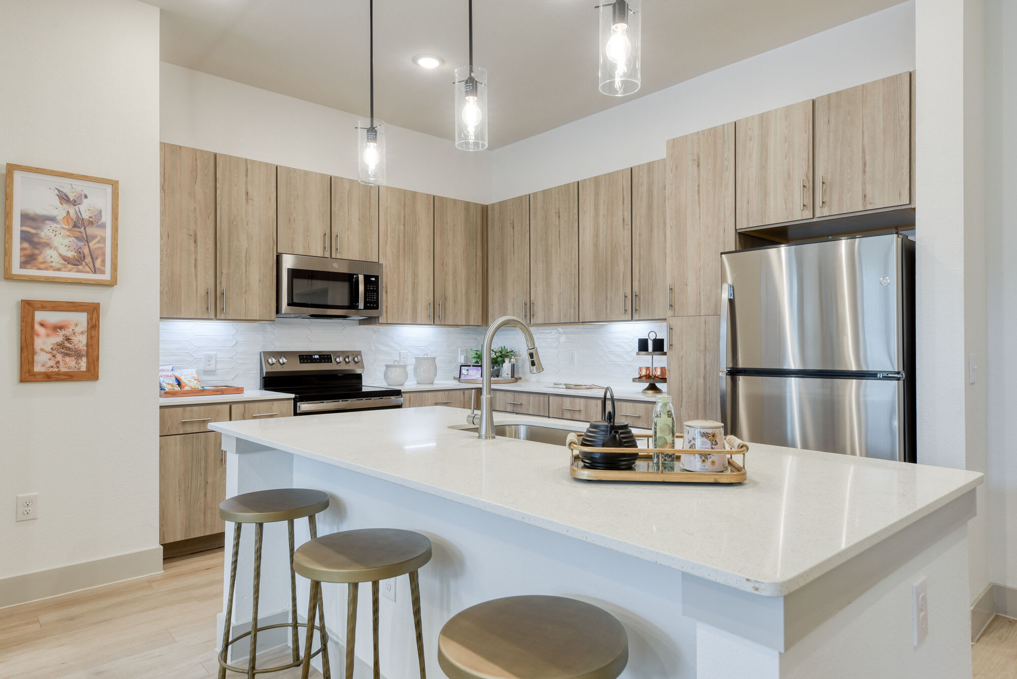 The Savoy Apartment Homes – photo 2