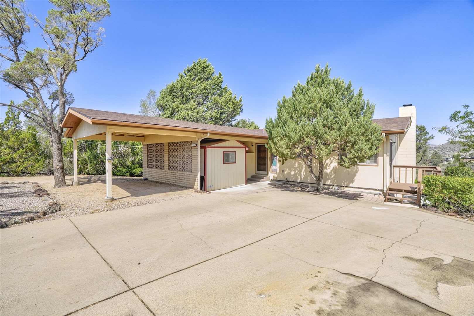 3 Bedroom, 2 Bath Home with Views in Prescott! – photo 1