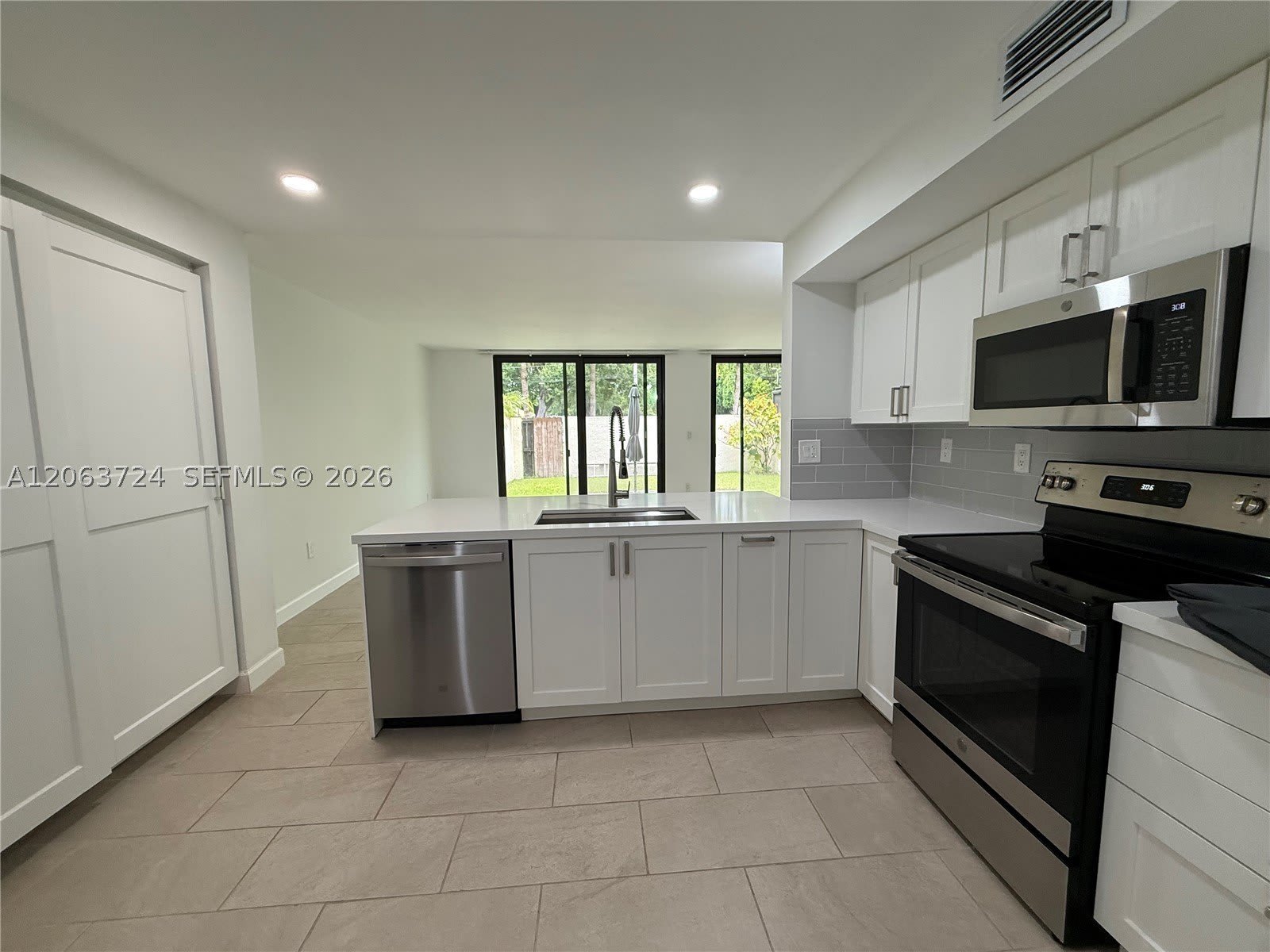10672 SW 79th Ter – photo 3