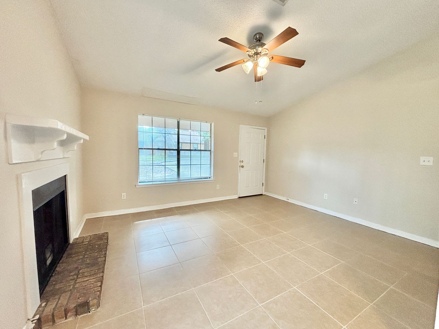 Cozy 2 bedroom Duplex – photo 4