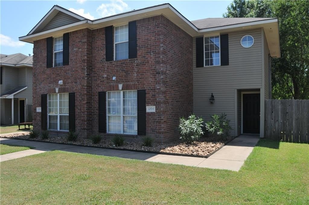 1206 Oney Hervey Drive – photo 1
