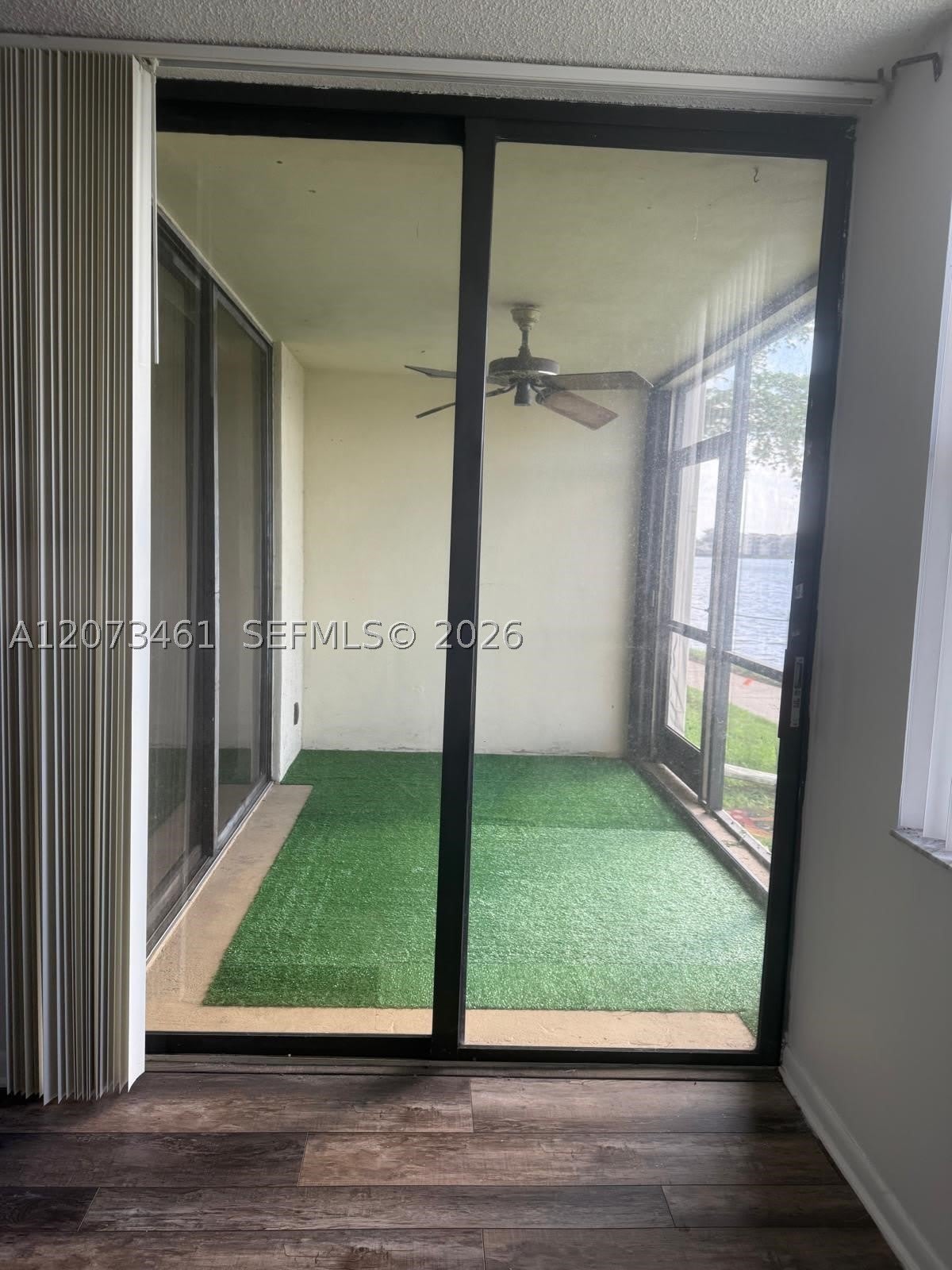 109 Lake Emerald Dr – photo 4