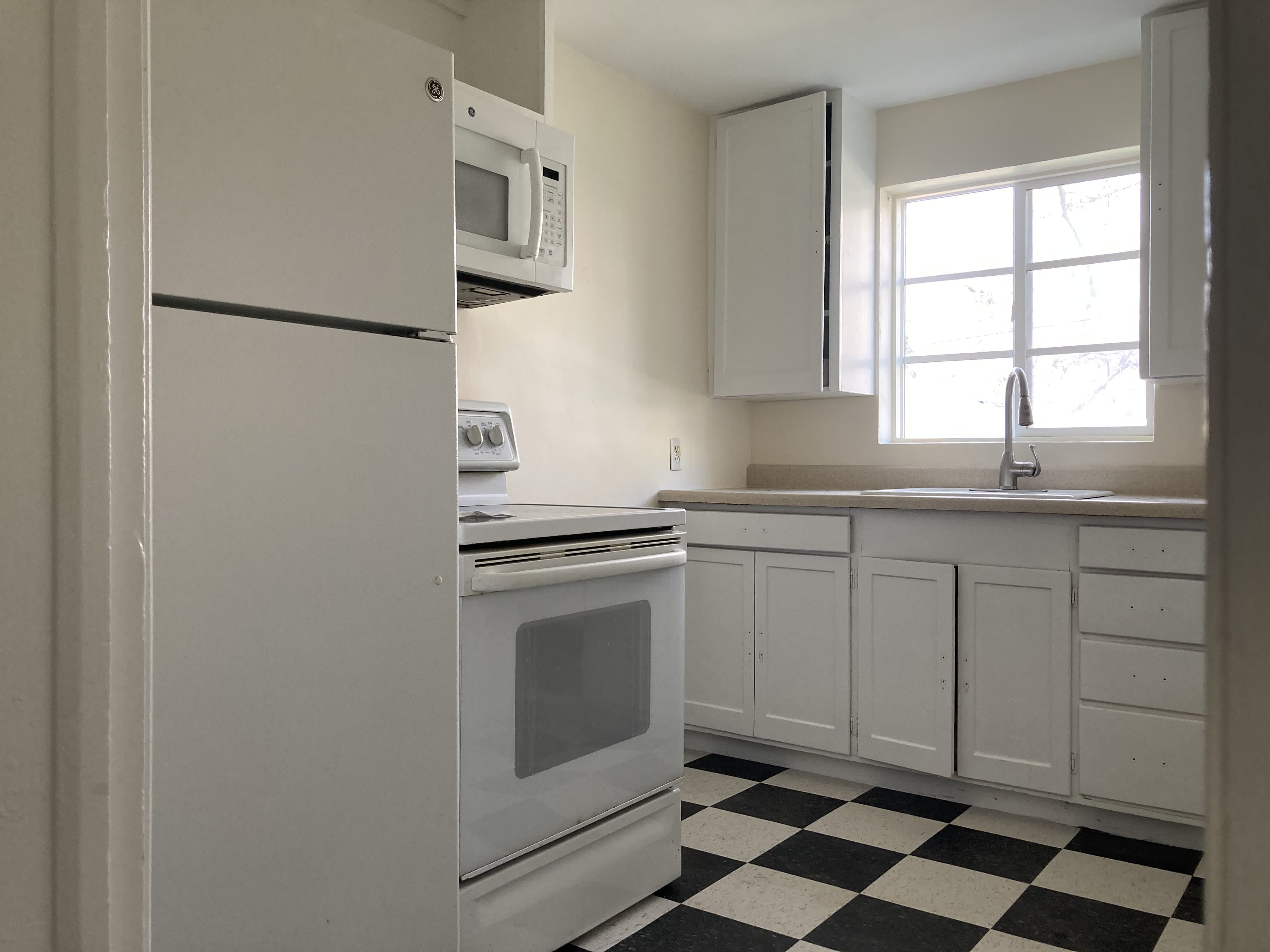 235 West 700 North – photo 4
