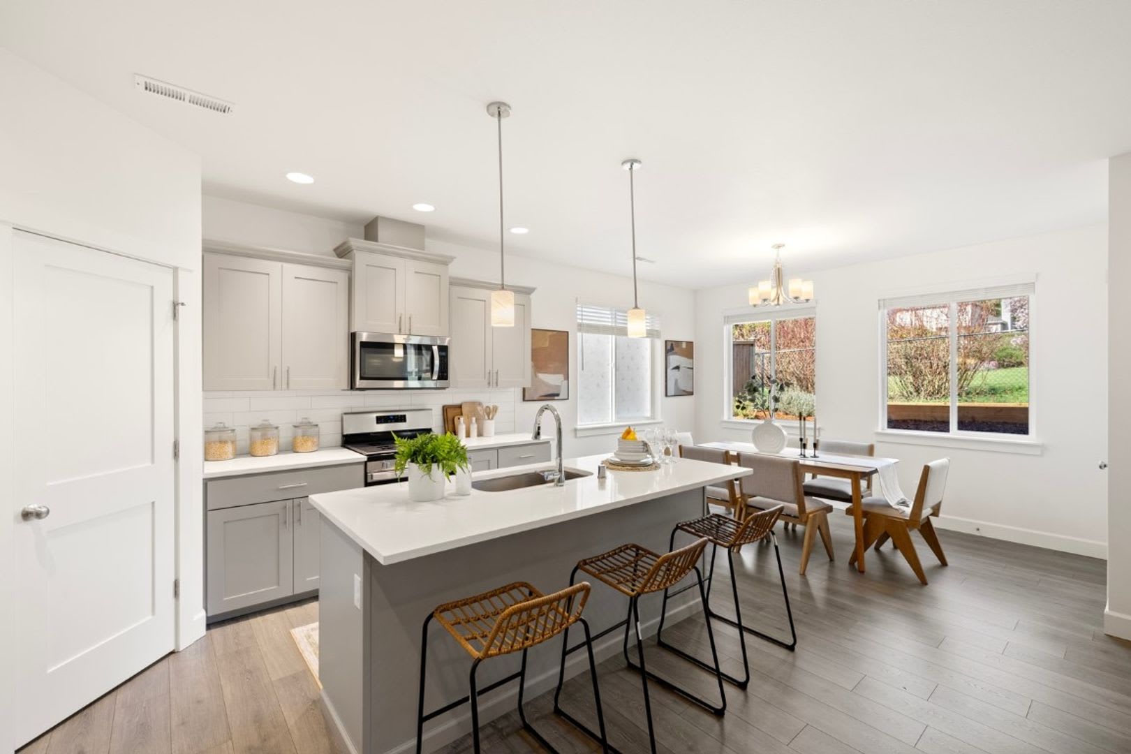 4Bd/3.5Ba Covington Home – photo 2