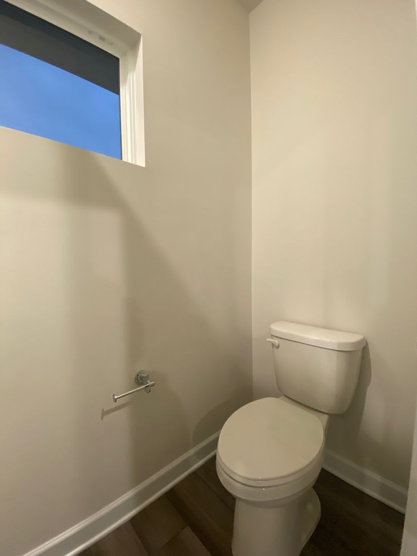 Room in 4 Bedroom Townhome at Memorial Pkwy – photo 5