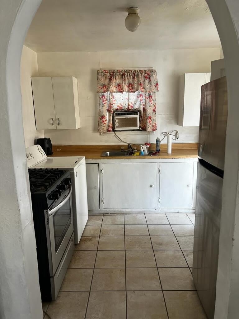 2105 N Tom Green Ave – photo 2