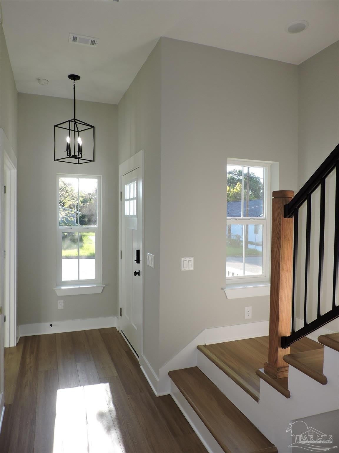 705 N F St – photo 2