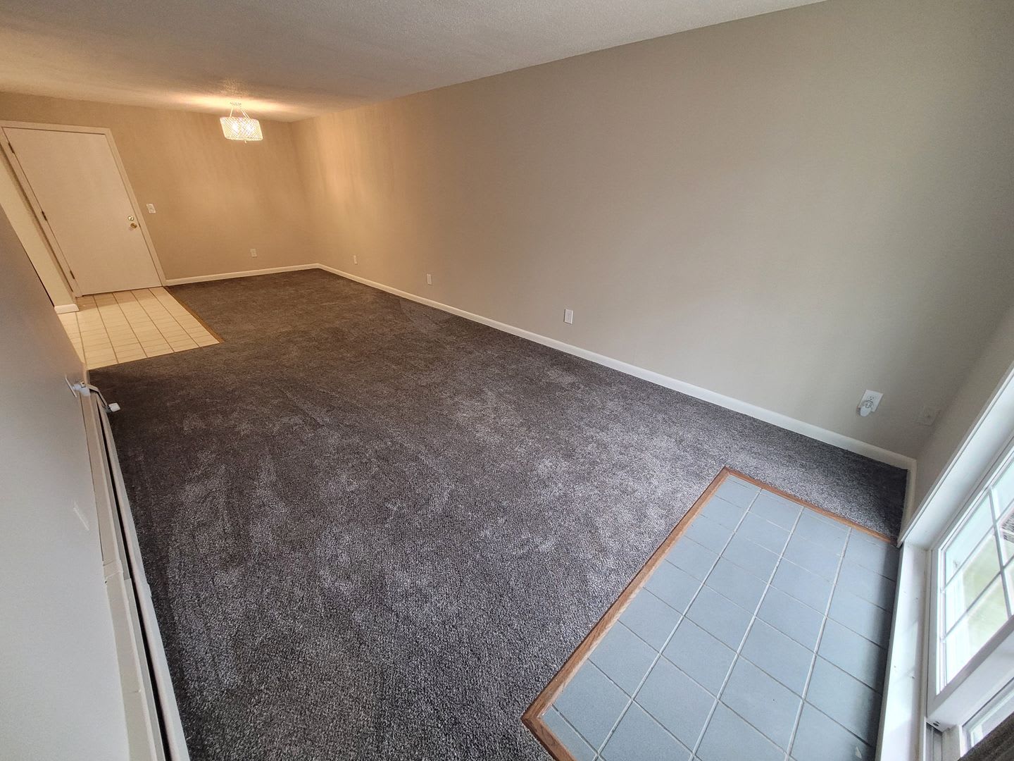 Adorable 1St Floor Condo 2 Bed 1 Bath Right Off The Highway With Heat Hot Watee And 2 Car Parking Included 1 895 Mo – photo 4