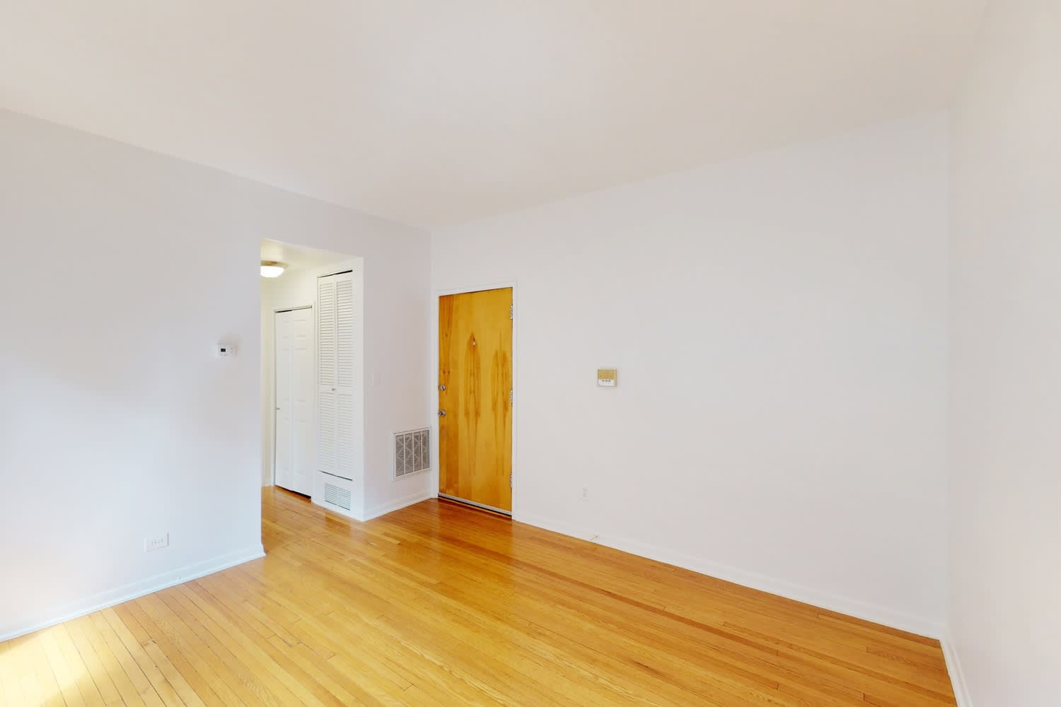 632 42 West Addison Street – photo 3