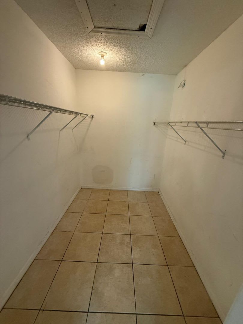 417 Century Blvd – photo 5