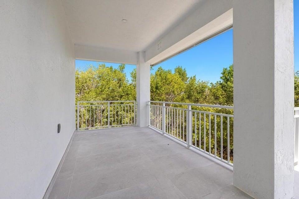 31441 Avenue F – photo 4