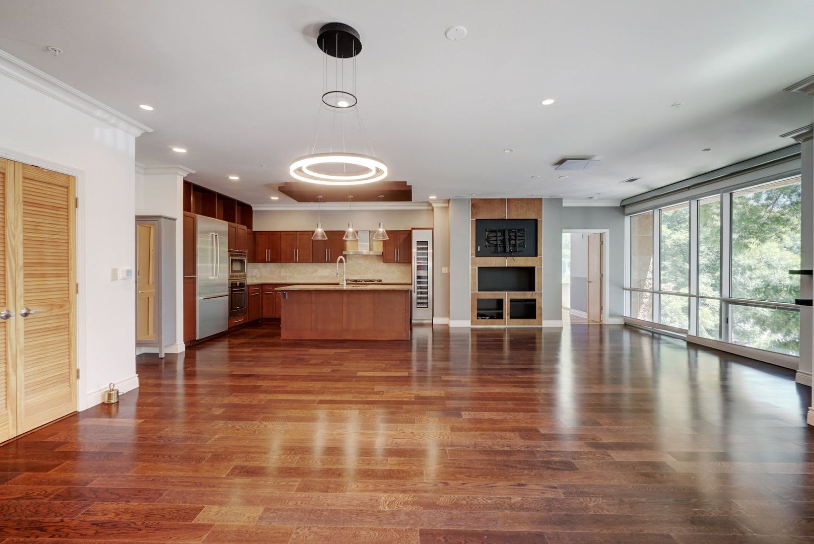 Barton Place Beauty Available Now! – photo 4