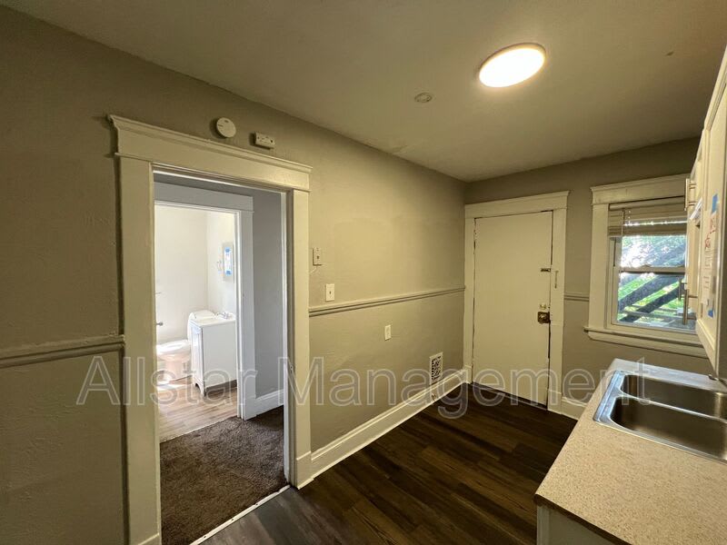 13815 Idarose Ave – photo 4