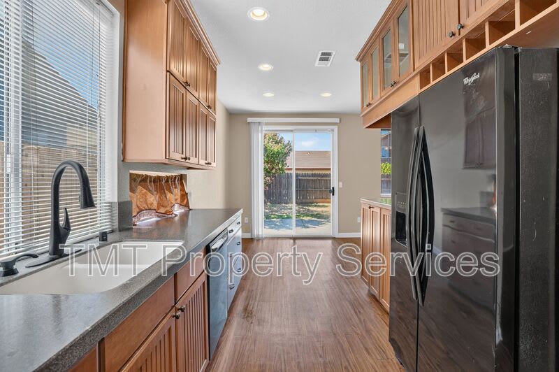 8874 Mandalay Way – photo 5