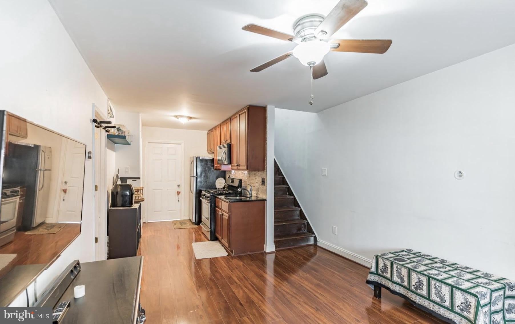 406 PIERCE Street – photo 4