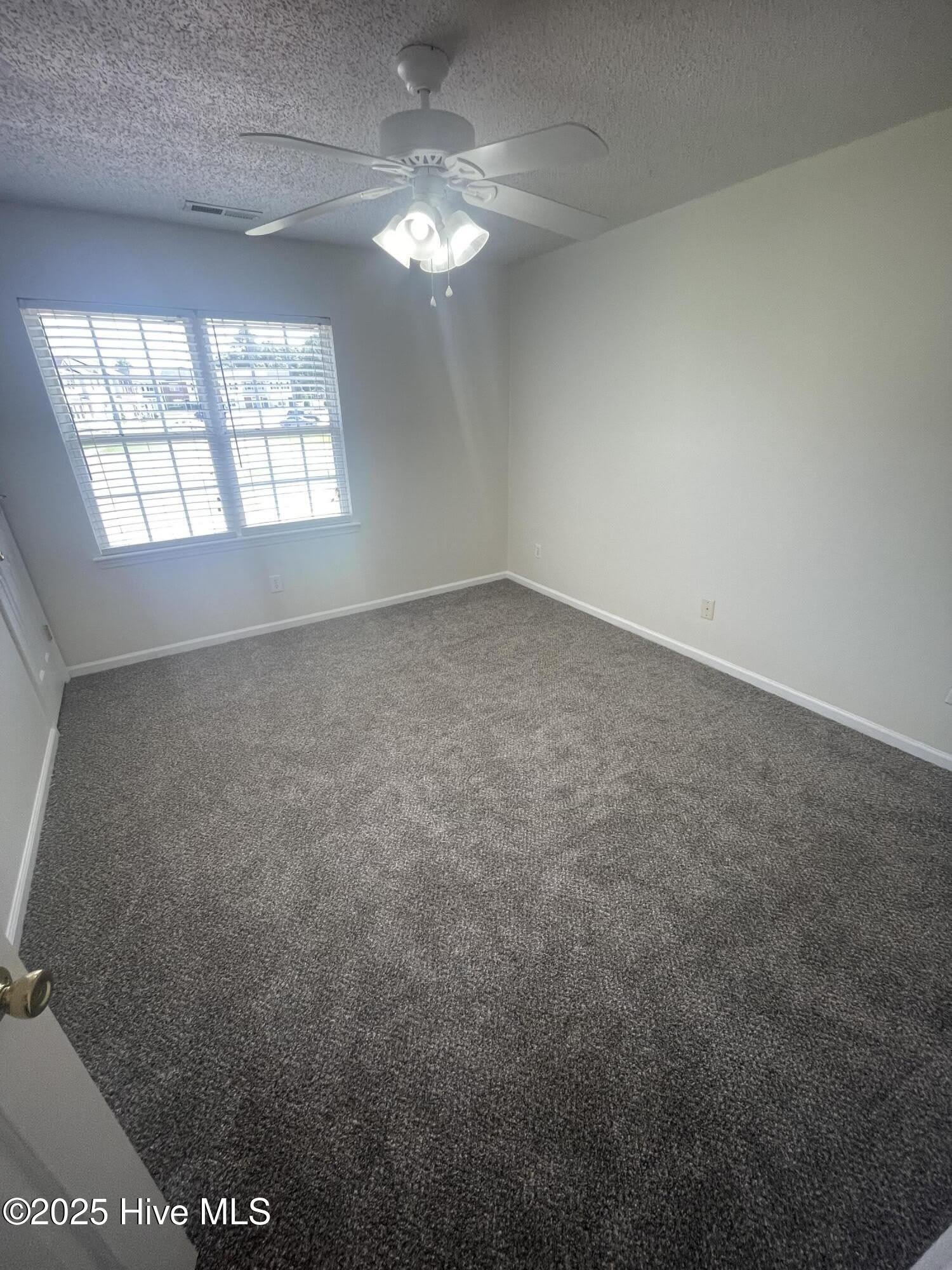 300 Pinegrove Court – photo 2