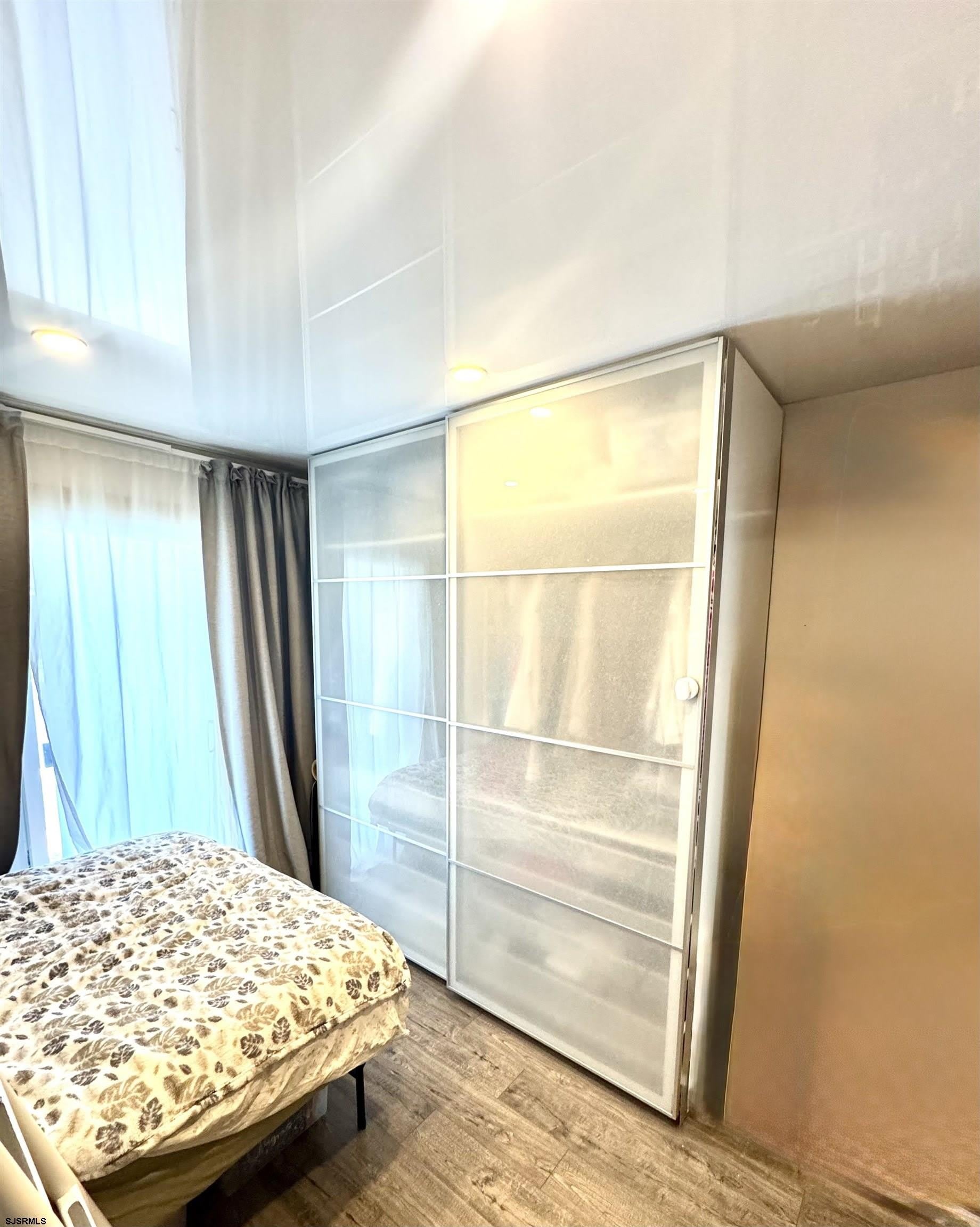5520 Suffolk Ct – photo 2