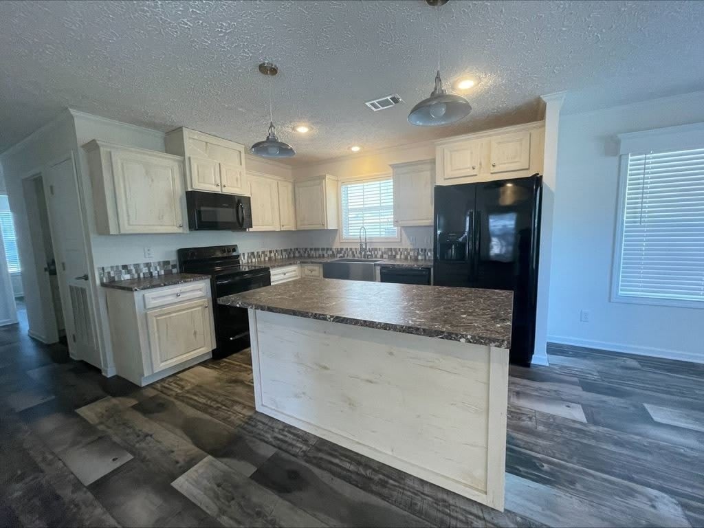 22 Sutter Ct – photo 3