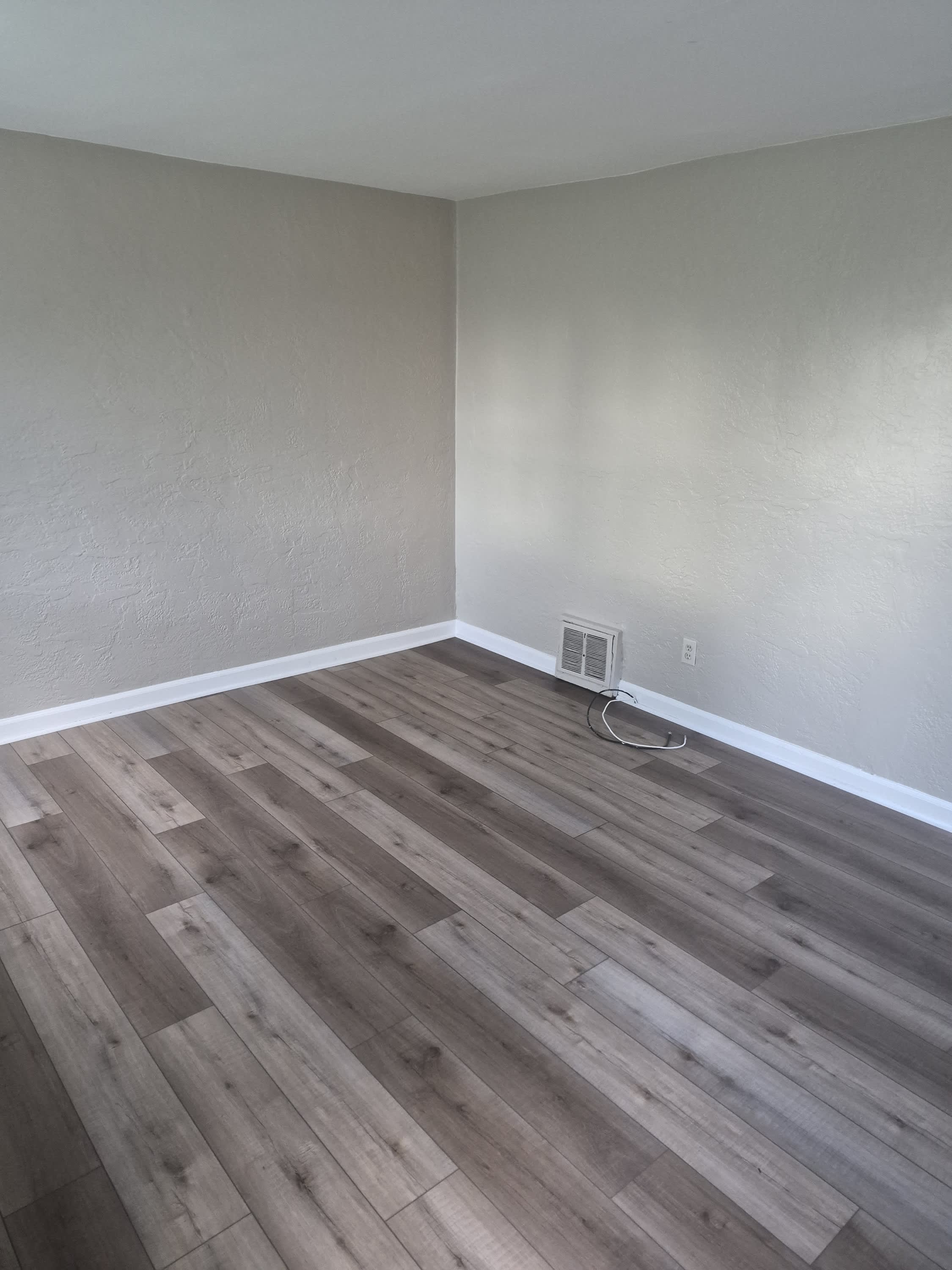 1126 Shadycrest Drive – photo 4