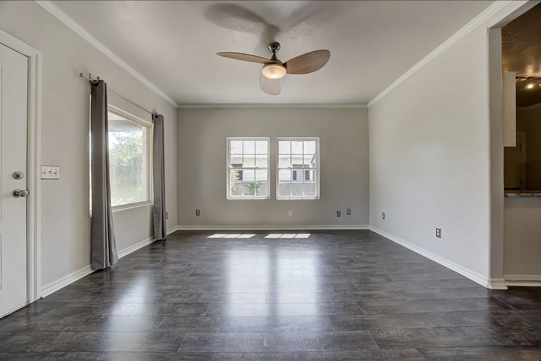 1130 Nw 49th St – photo 2
