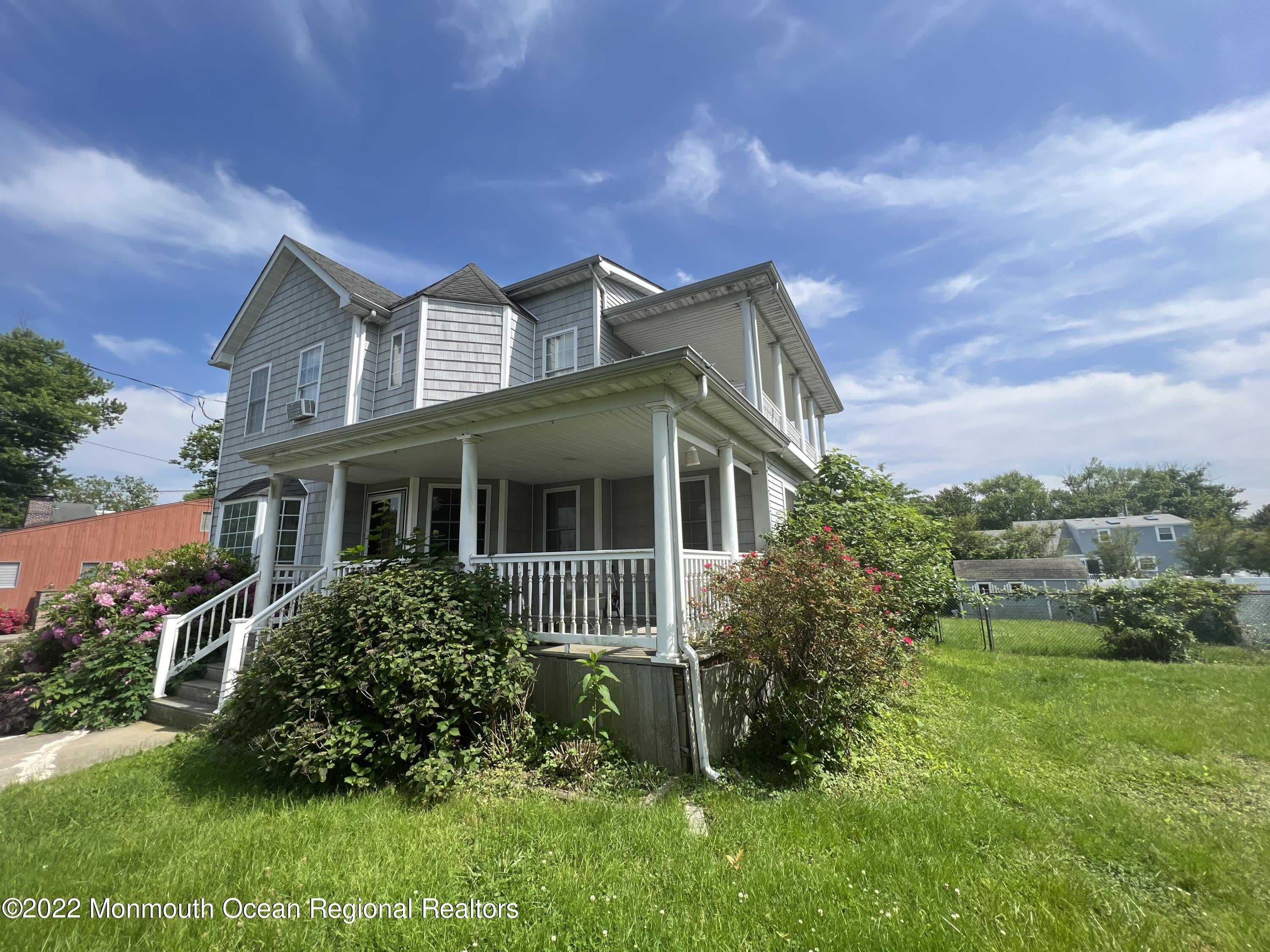 9 Berg Avenue – photo 2