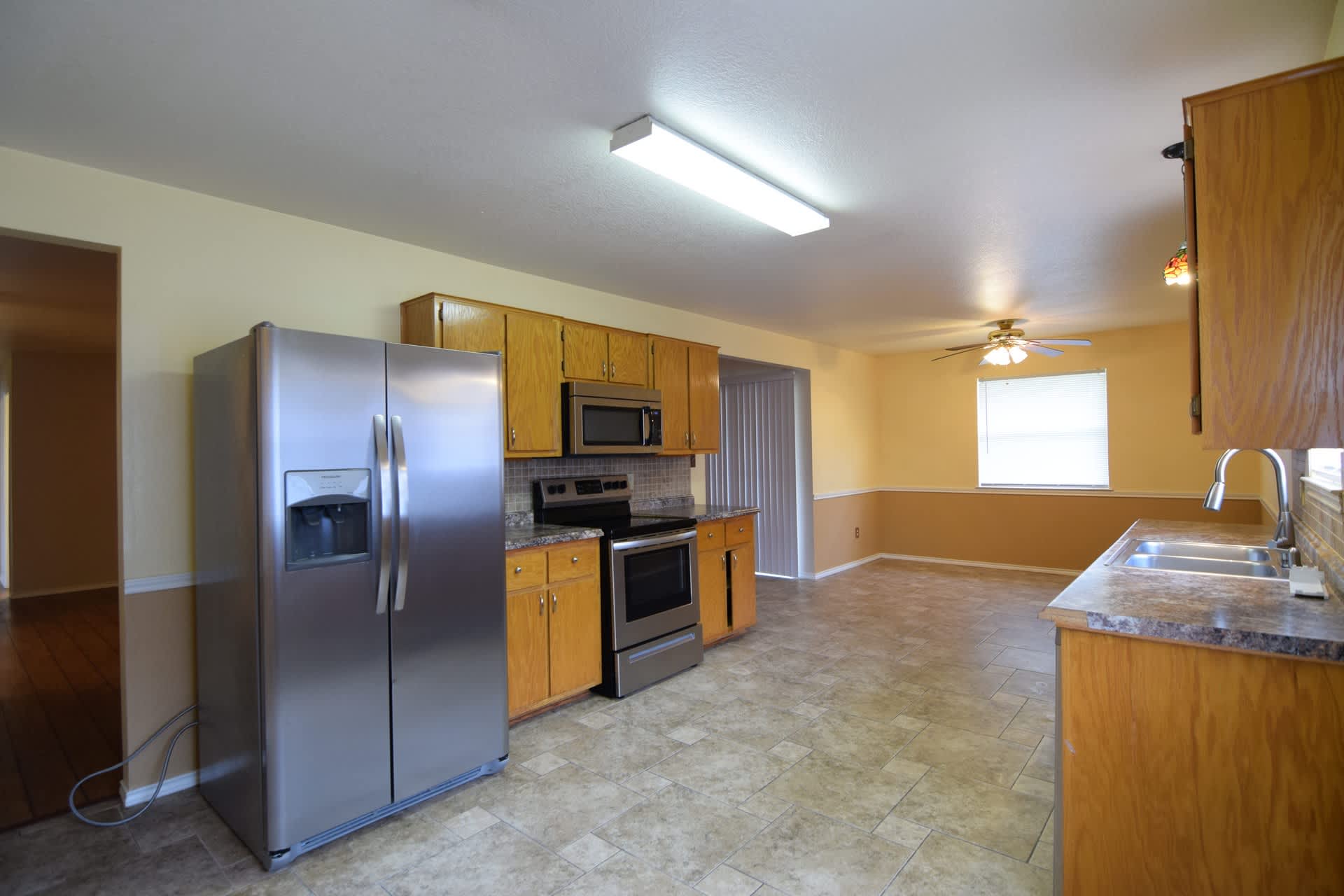 4304 Lonesome Dove Dr – photo 4