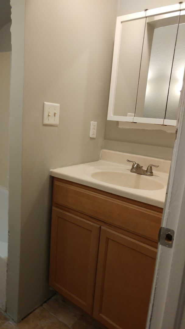 2 bed 1 bath house with basement – photo 5