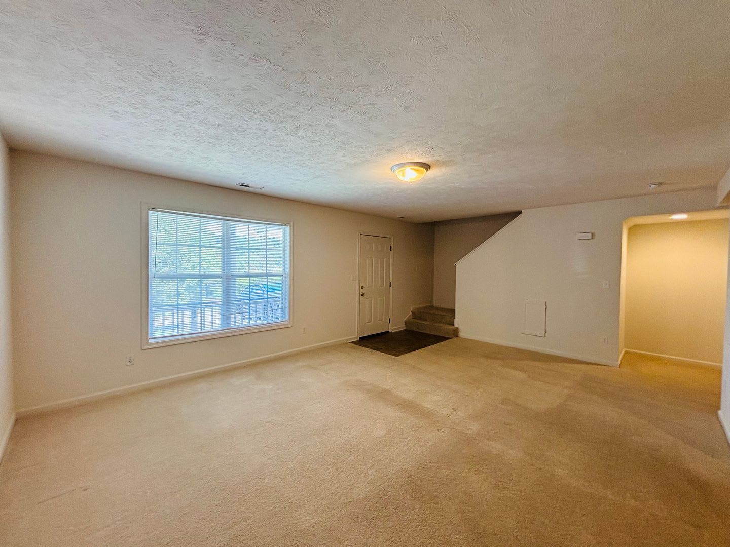 3 Bedroom 2.5 Half Bath Townhouse – photo 4