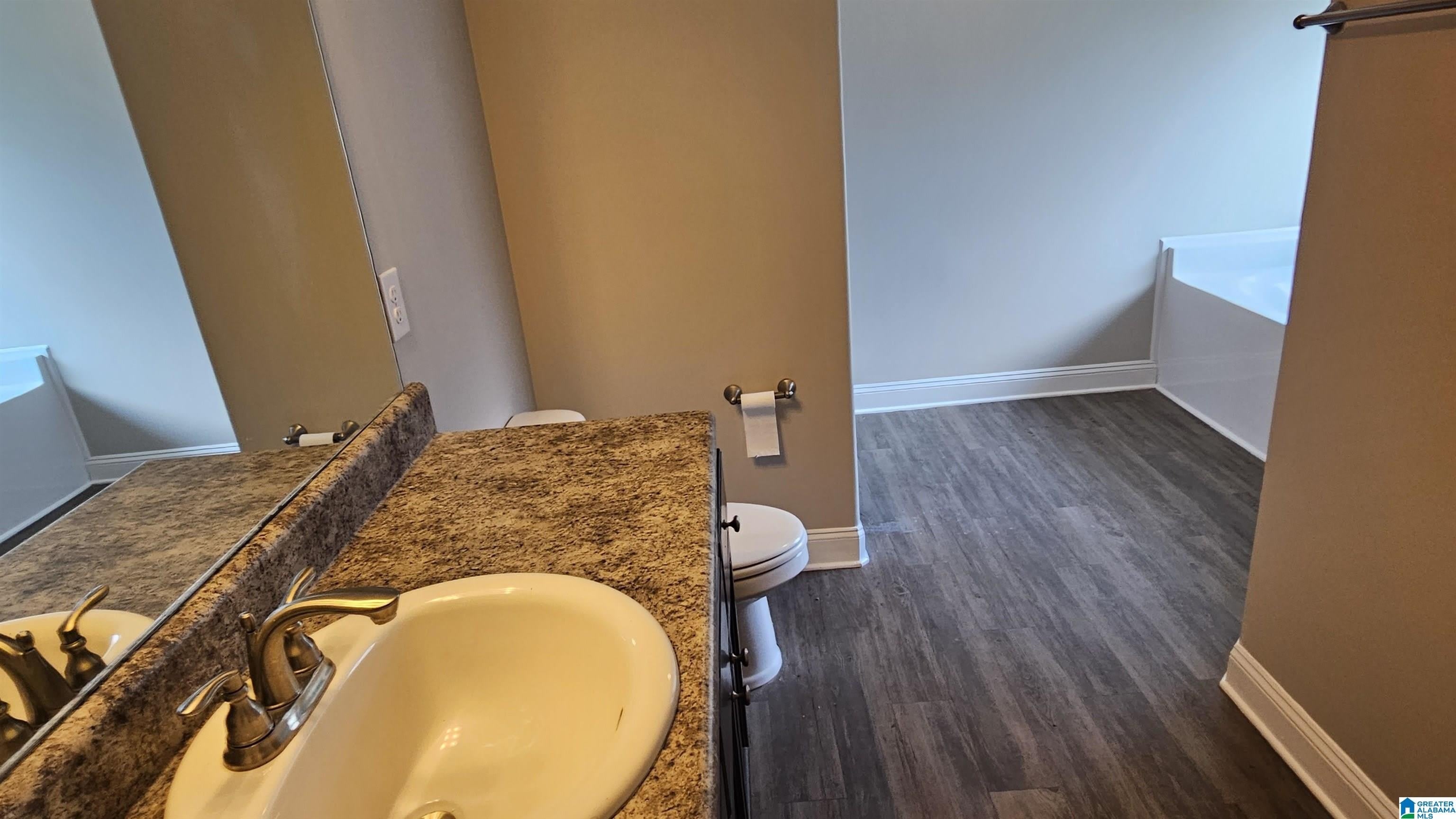 228 HILLCREST DRIVE – photo 4