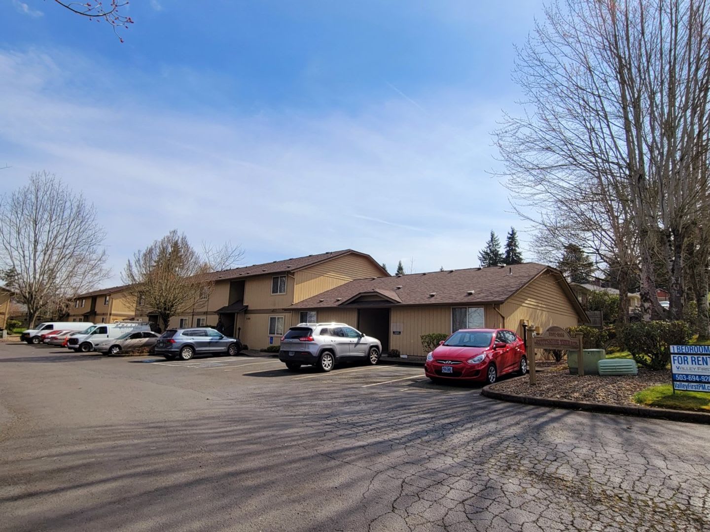 1 bedroom 1 bath- Ground level unit in South Salem! – photo 1