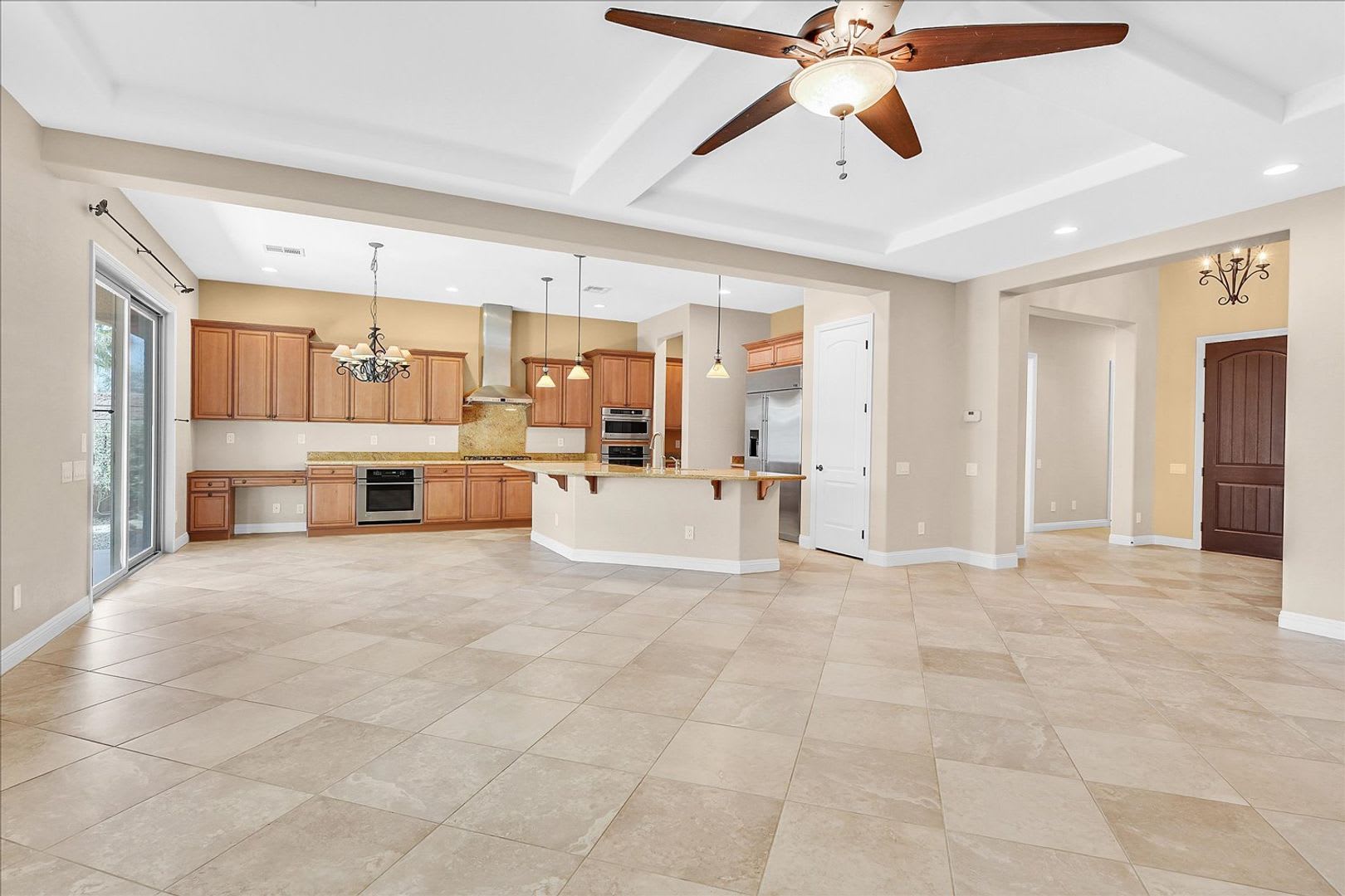 Stunning 1-story home in the prestigious Club at Madeira Canyon guard gated community! – photo 5