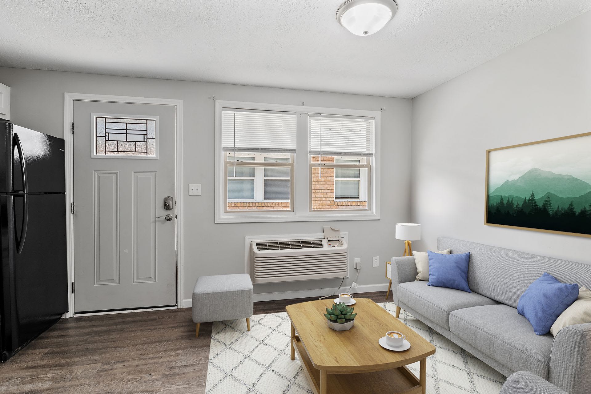 Cole Street Apts: Close to Campus – photo 4