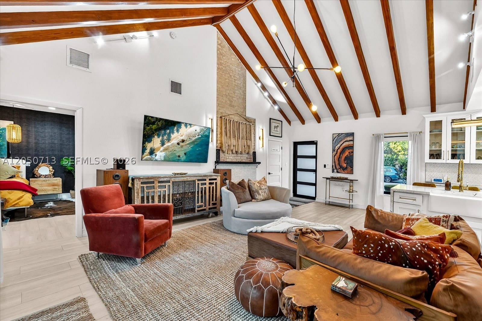 8225 NE 8th Ct – photo 4
