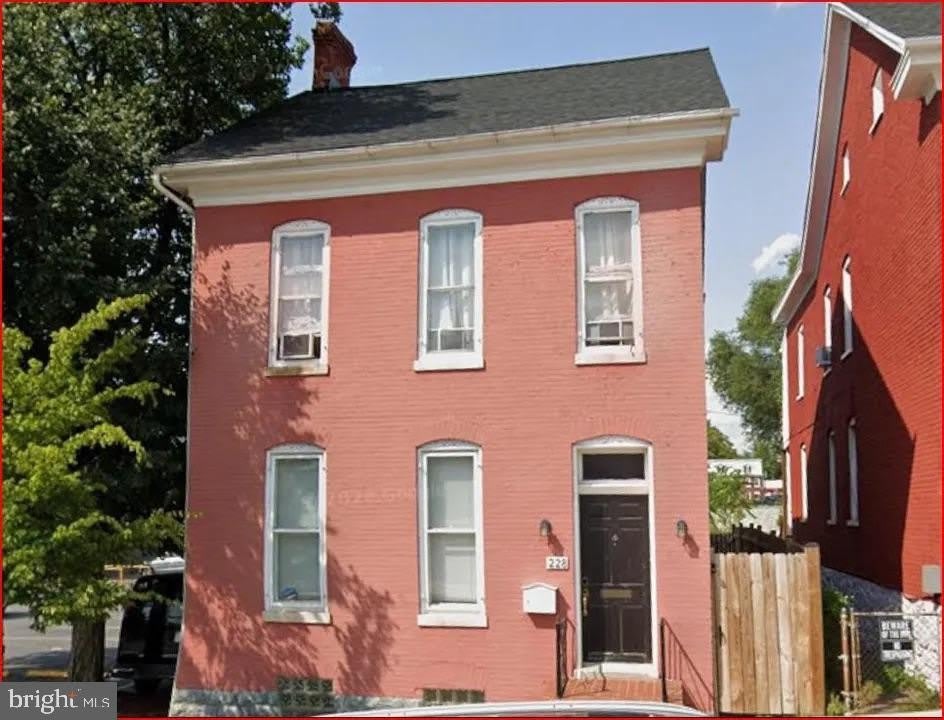 228 E WASHINGTON Street – photo 1