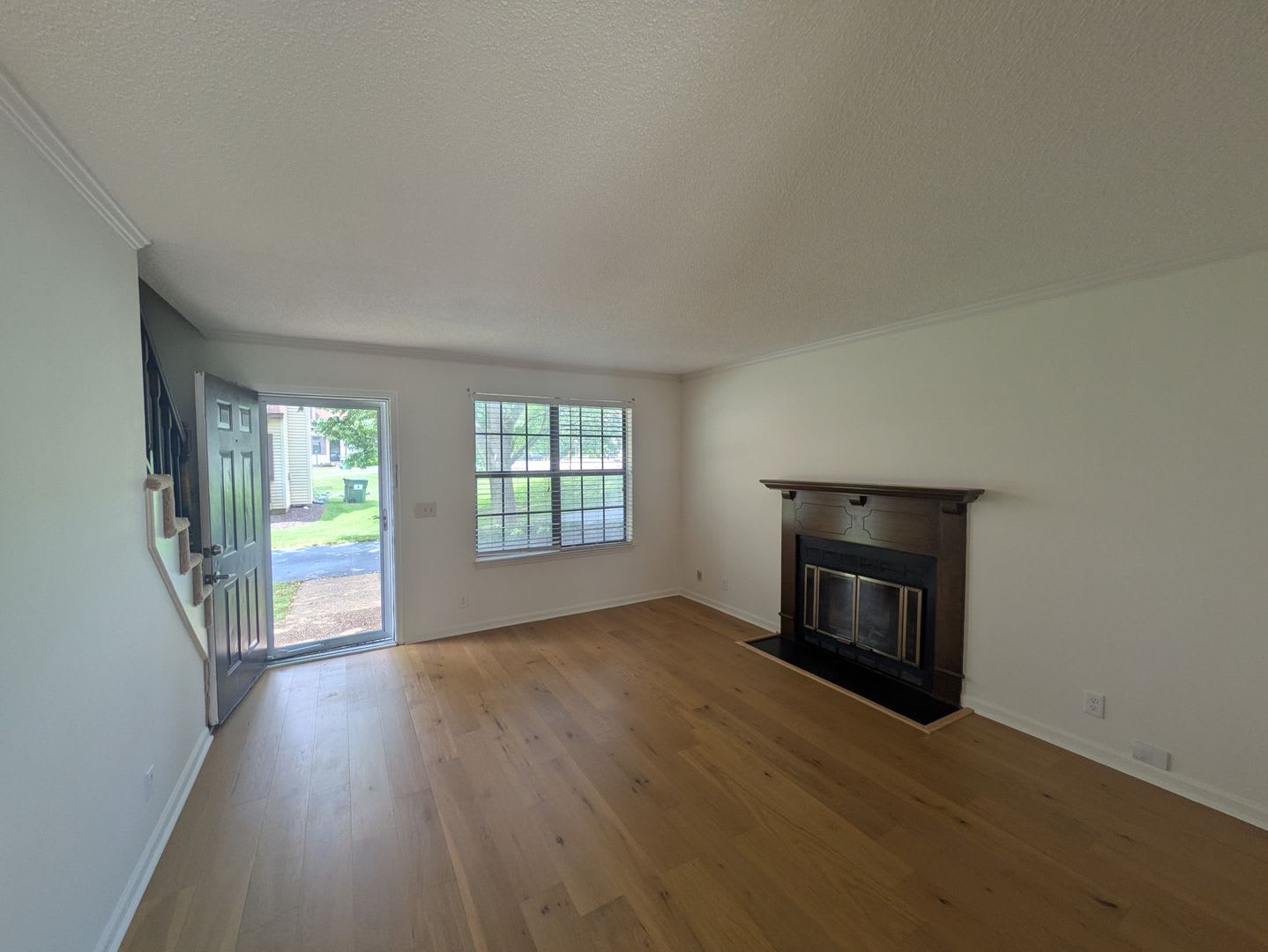 1107 Quail Ct. West – photo 3